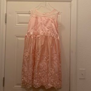Girls dress